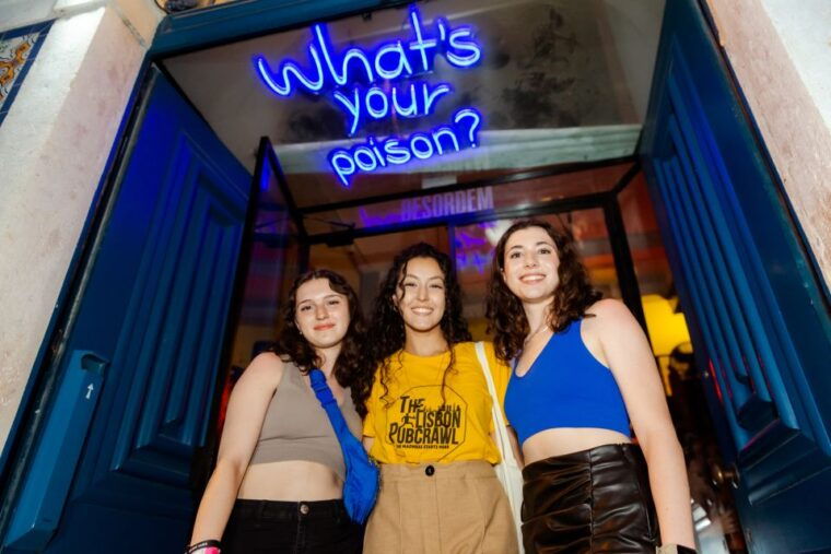 lisbon-pinkstreet-pubcrawl-1hopen-bar-shotsvip-club-entry