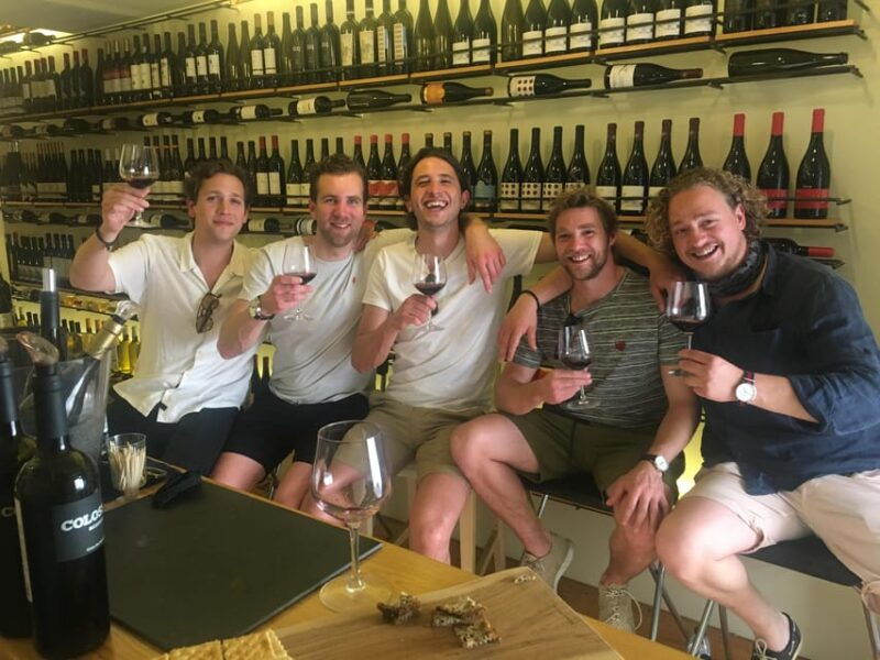 lisbon-portuguese-wine-tasting-in-a-specialized-wine-shop