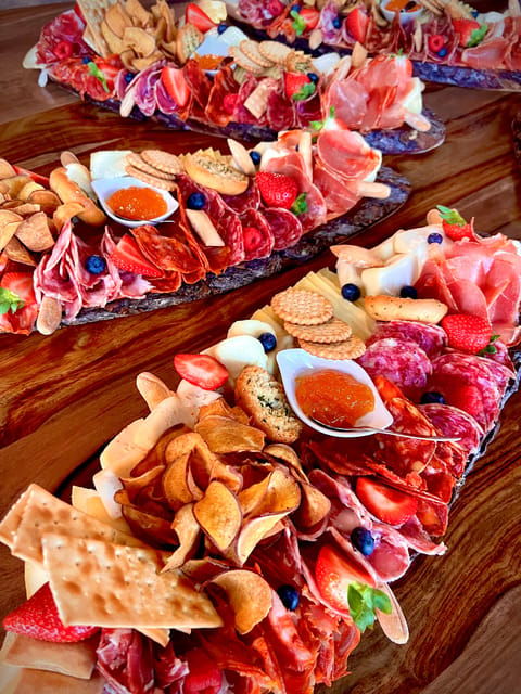 lisbon-premium-port-wine-tasting-tapas