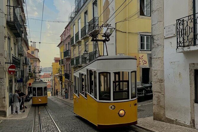 Lisbon Private 6h Customizable Tour with Transportation - FAQs