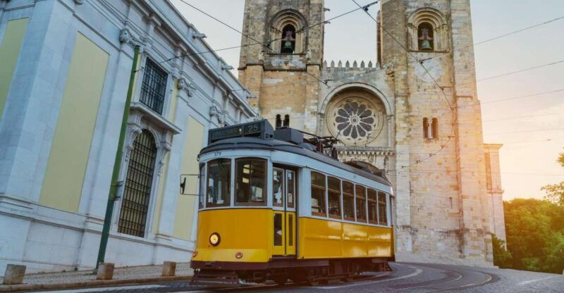 lisbon-private-architecture-tour-with-a-local-expert