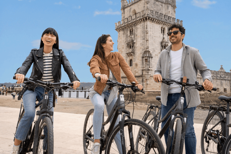lisbon-private-boat-trip-guided-walking-tour-bike-tram