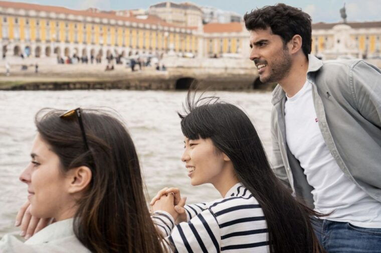 lisbon-private-boat-trip-guided-walking-tour-bike-tram