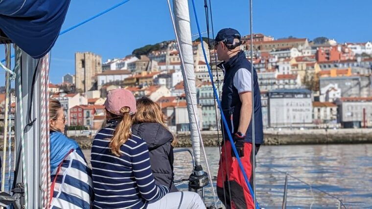 lisbon-private-boutique-boat-tour-sail-in-style