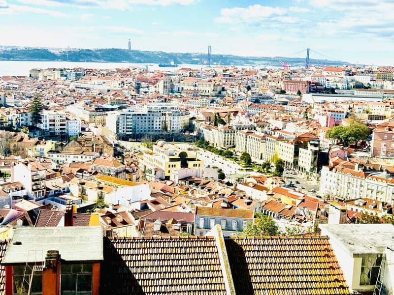Lisbon: Private City Tour by Eco TukTuk - What Makes This Tour Stand Out?