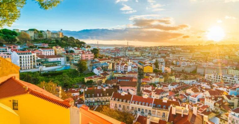 lisbon-private-city-tour-by-tuk-tuk