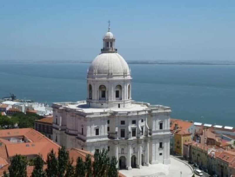 Lisbon Private City Tour Half Day - Exploring Lisbon in Style: The Experience