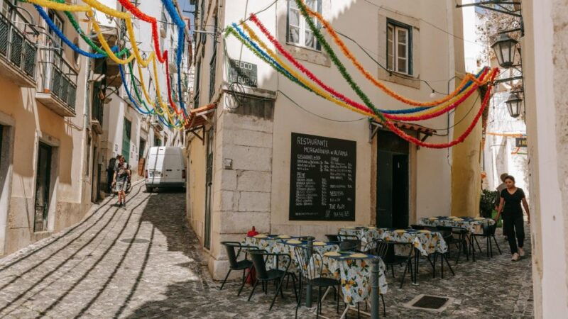 lisbon-private-city-tour-in-alfama-and-chiado-with-tuk-tuk