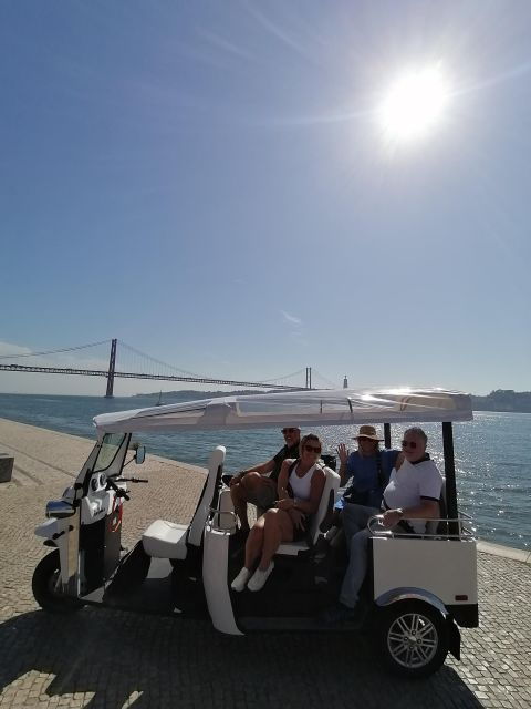lisbon-private-city-tour-in-alfama-and-chiado-with-tuk-tuk