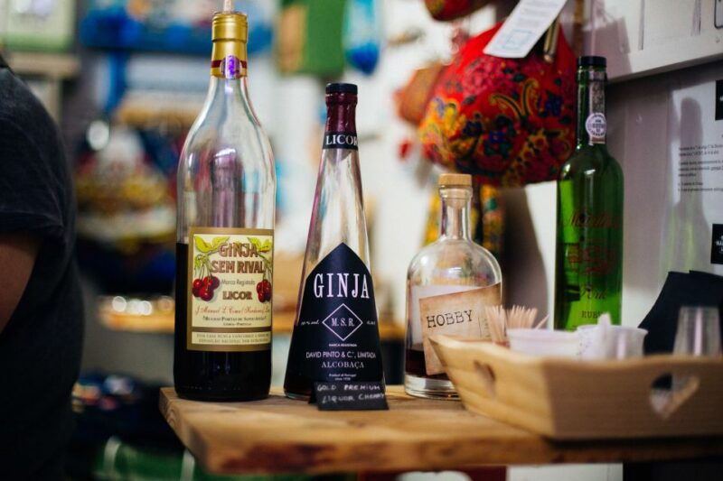 lisbon-private-evening-tour-with-drinks-bites-in-alfama