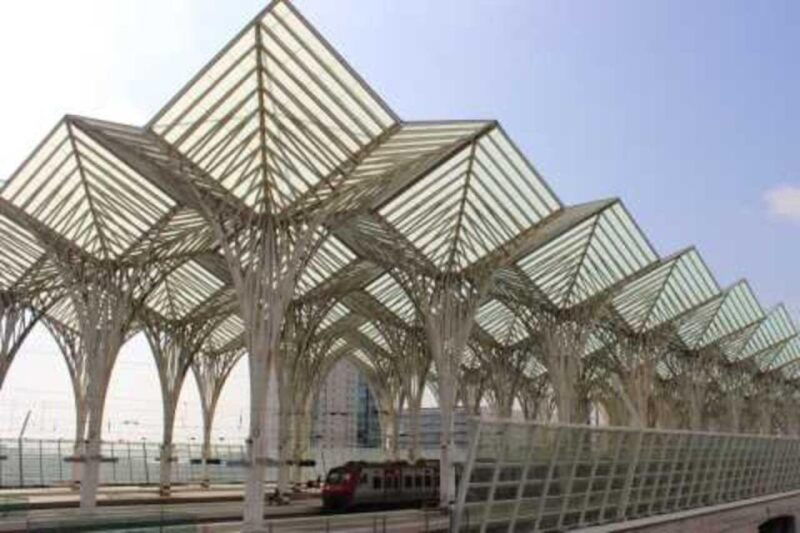 lisbon-private-full-day-sightseeing-tour-by-tuk-tuk