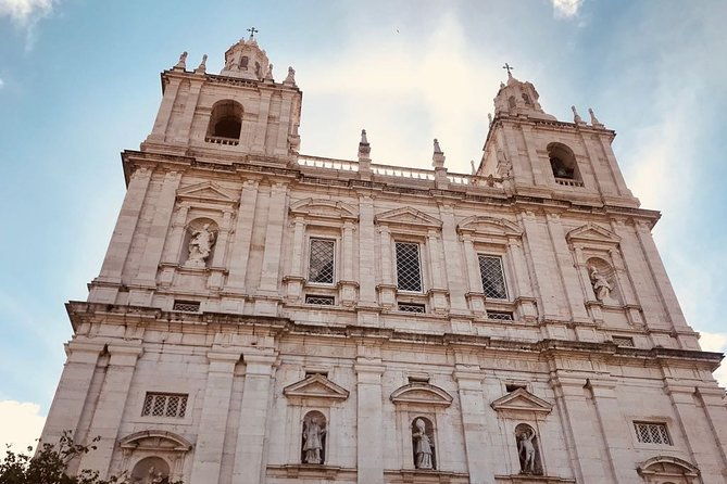 lisbon-private-guided-electric-tuk-tuk-tour-with-tastings-2