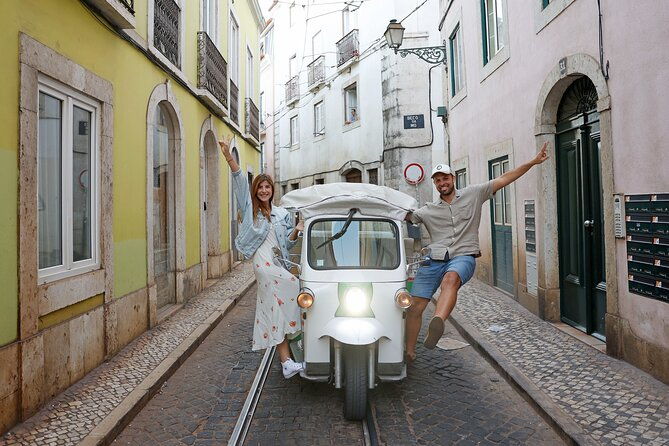 lisbon-private-guided-tour-by-electric-tuk-tuk