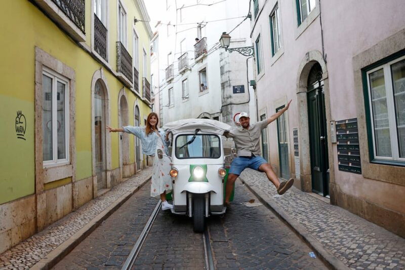lisbon-private-guided-tour-by-tuk-tuk