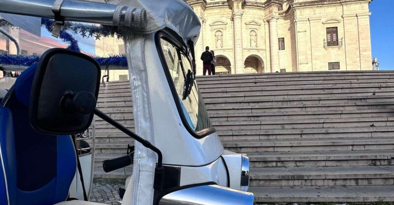 lisbon-private-half-day-tuk-tuk-tour