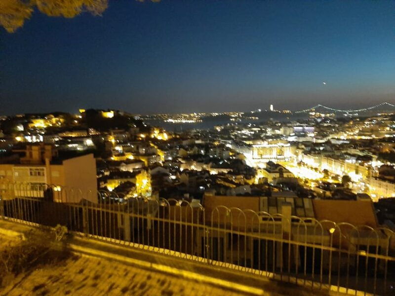 lisbon-private-highlights-tuk-tuk-tour-with-tapas-and-wine