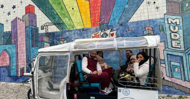 lisbon-private-historic-tour-by-eco-tuktuk