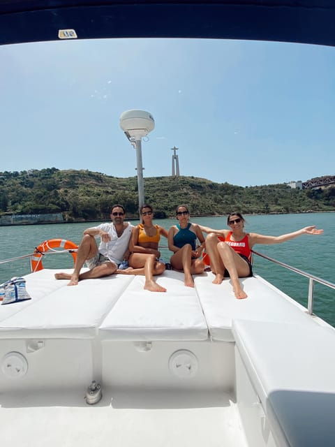 lisbon-private-luxury-catamaran-tour-with-welcome-drink