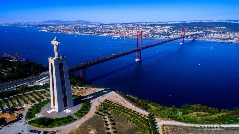 Lisbon: Private Luxury Tour to Belém, Cristo Rei and Alfama. - Exploring Lisbon in Style: A Private Luxury Tour to Belém, Cristo Rei, and Alfama