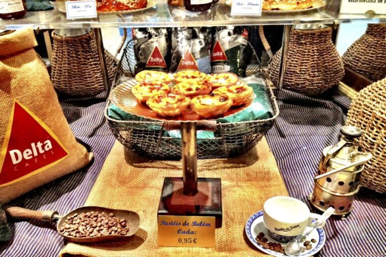 lisbon-private-night-tour-with-fado-dinner-show