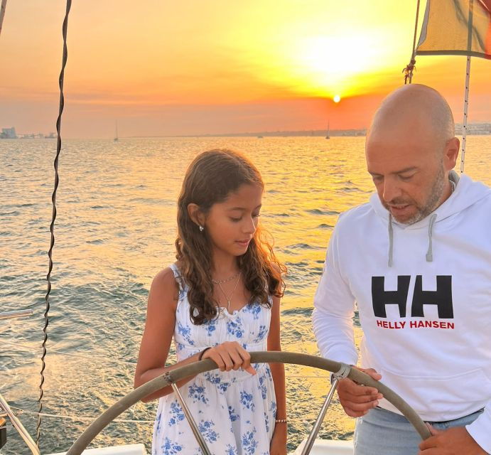 lisbon-private-sailboat-tour-on-tagus-river