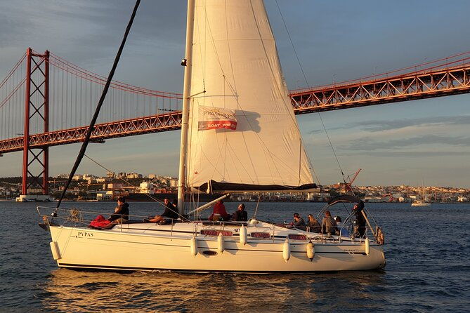lisbon-private-sailing-cruise-with-locals-2