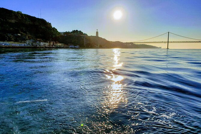 lisbon-private-sailing-cruise-with-locals-2