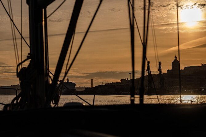 lisbon-private-sailing-tour-along-the-tagus-river