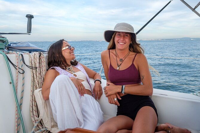 lisbon-private-sailing-tour-along-the-tagus-river