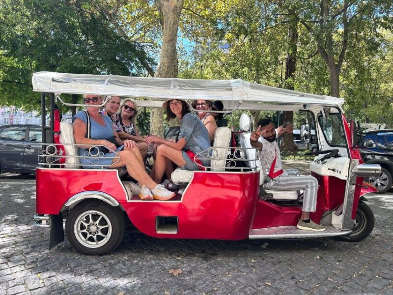 lisbon-private-sightseeing-photography-tour-with-tuk-tuk