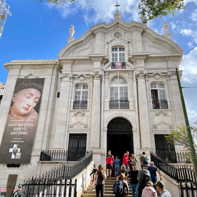 lisbon-private-sightseeing-tour-by-eco-friendly-tuk-tuk