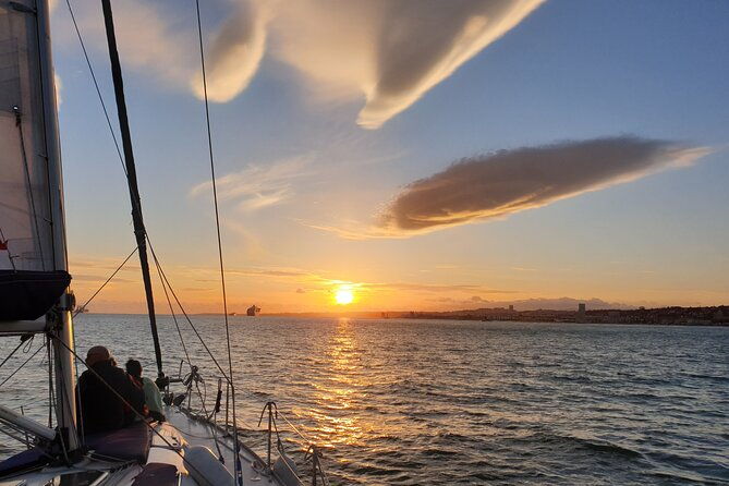 lisbon-private-sunset-cruise