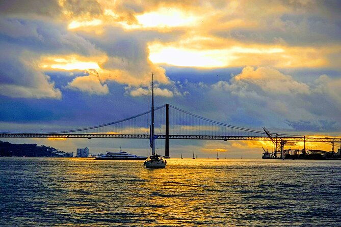 lisbon-private-sunset-cruise