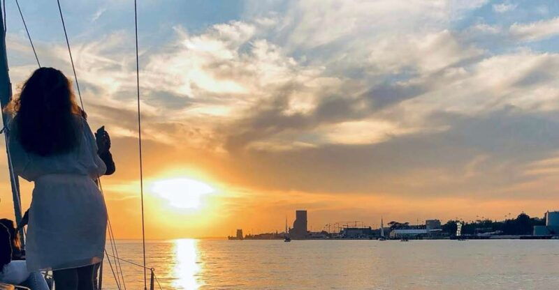 lisbon-private-tagus-river-sunset-cruise-on-a-luxury-boat