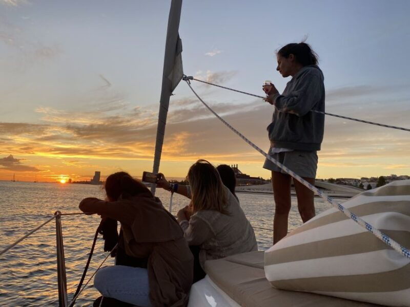 lisbon-private-tagus-river-sunset-cruise-on-a-luxury-boat
