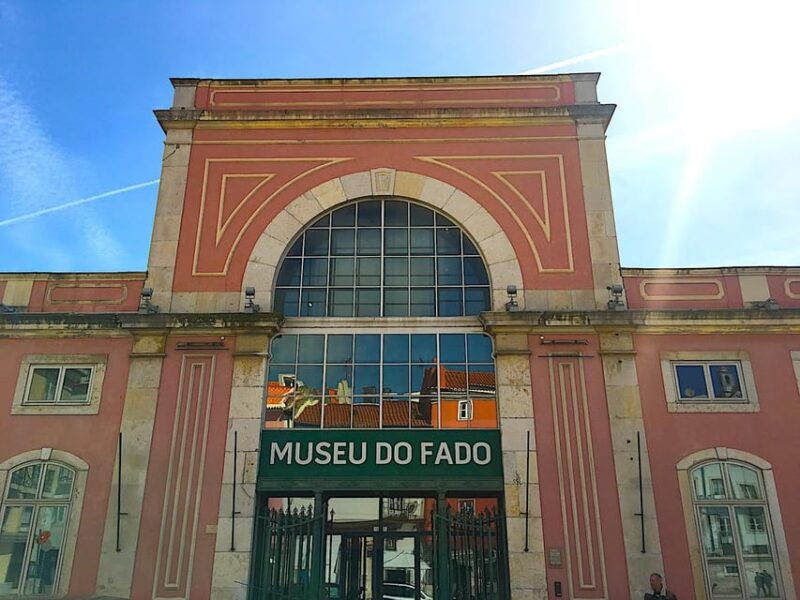 lisbon-private-tour-by-tuk-tuk