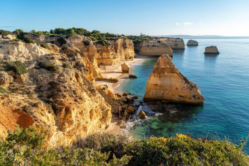 lisbon-private-tour-to-algarve-benagil-algar-seco-lagos-2