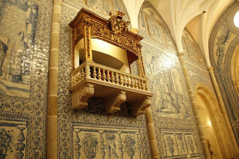 lisbon-private-tour-to-evora-and-cork-factory