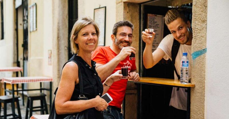 lisbon-private-tour-with-locals-highlights-hidden-gems