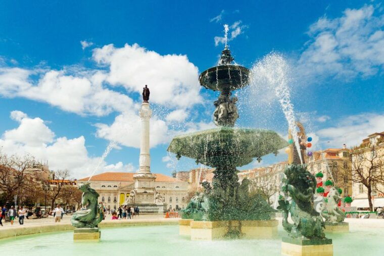 lisbon-private-tour-with-locals-highlights-hidden-gems