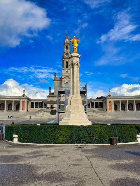 lisbon-private-transfer-to-porto-with-stops-until-3-cities