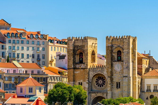 lisbon-private-tuk-tuk-city-tour