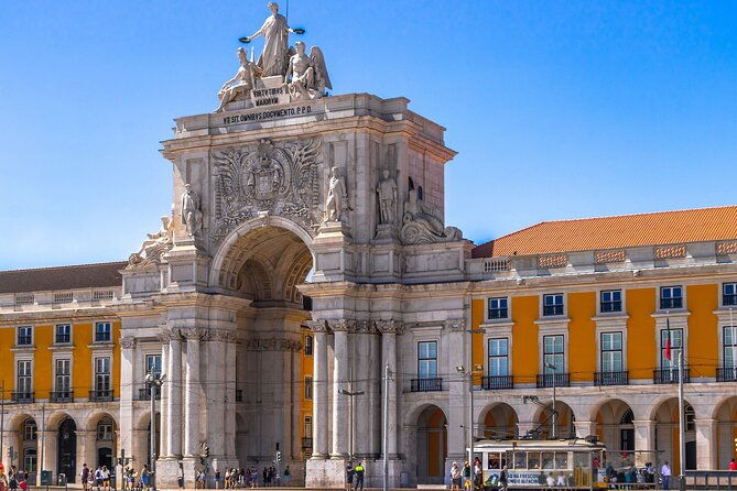 lisbon-private-tuk-tuk-city-tour