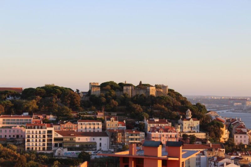 lisbon-private-tuk-tuk-tour-of-the-historic-neighbourhoods