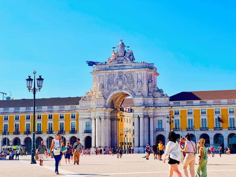Lisbon: Private Tuk Tuk Tour with Polaroid Photos - The Experience and Its Review Highlights
