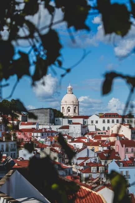 Lisbon: Private Tuk Tuk Tour with Professional Guide - Starting Point and Overall Logistics