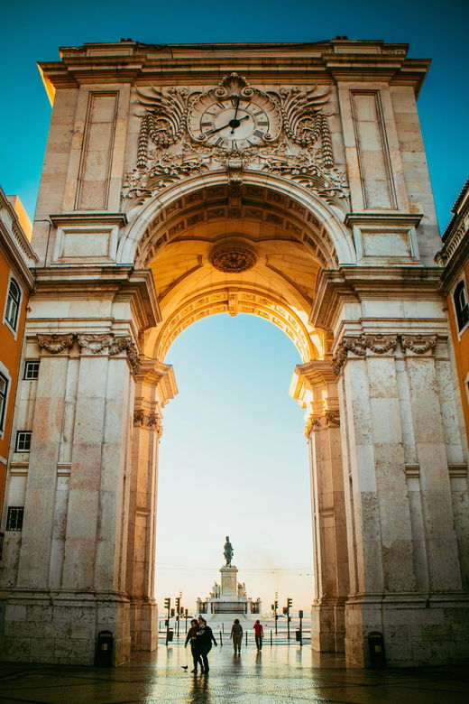 lisbon-private-tuktuk-tour