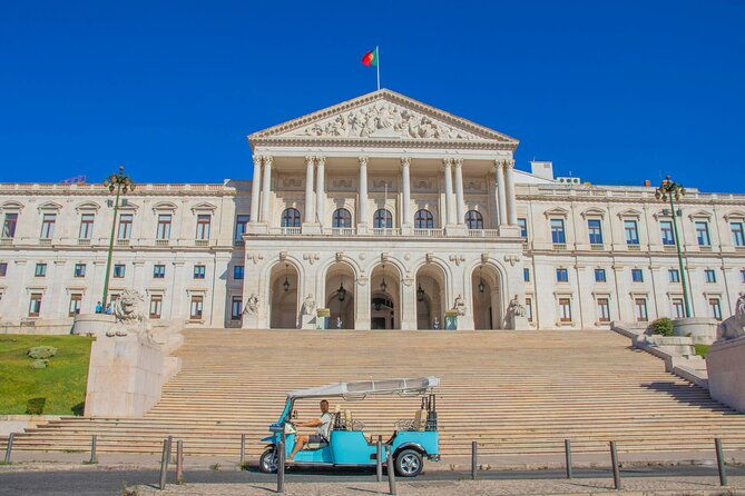 lisbon-private-tuktuk-tour-with-true-local-guide