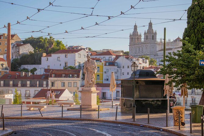 lisbon-private-tuktuk-tour-with-true-local-guide