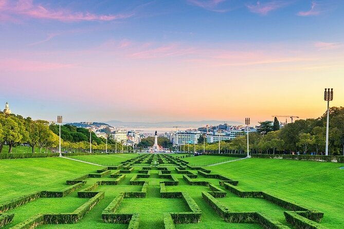 lisbon-private-tuktuk-tour-with-true-local-guide